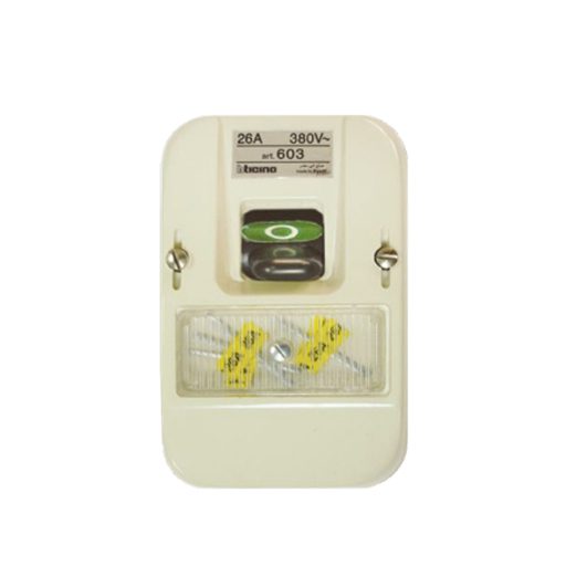 بتشينو , قاطع مجهز بالمصهرات للتركيب خارج الحائط , ثلاثي , 26امبير