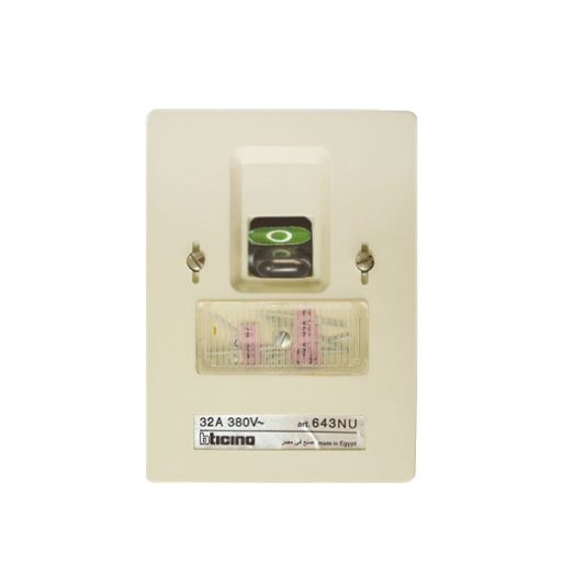 بتشينو , قاطع مجهز بالمصهرات للتركيب داخل الحائط , ثلاثي , 32امبير